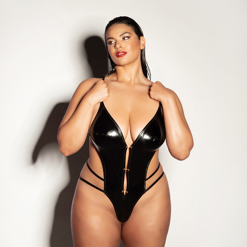 Oh L???¡ L???¡ Ch????ri Whipped Soft Cup Open Gusset Vinyl Teddy with Barbell Trim Details