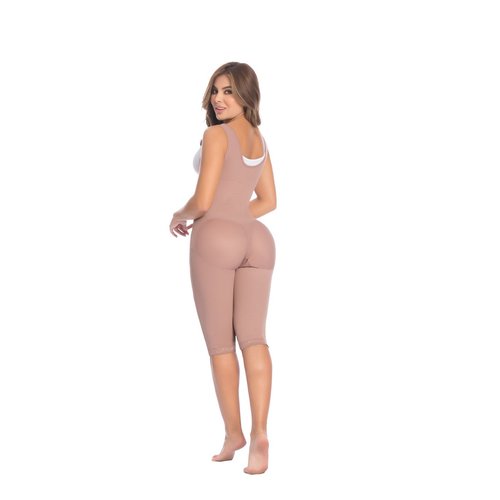 Body Girdle to the Knee-Suspenders-Braless 3 level hook. This is a girdle with clasps that