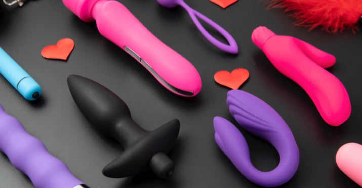 Vibrators vs. Dildos: Which Is Right for You (or Both!)
