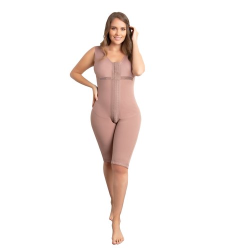 This girdle helps the recovery, healing process and adherence of the skin to the muscle, a