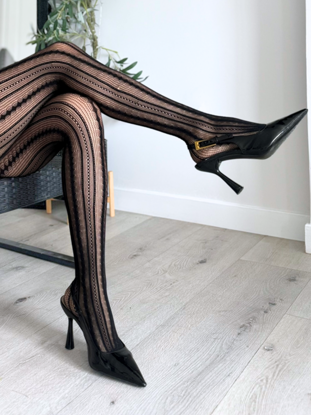 Eve Vintage Pinstripe Net Tights - 9649      00122