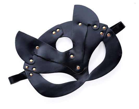Add a hint of mystery with this sultry faux leather eye mask, designed with slee