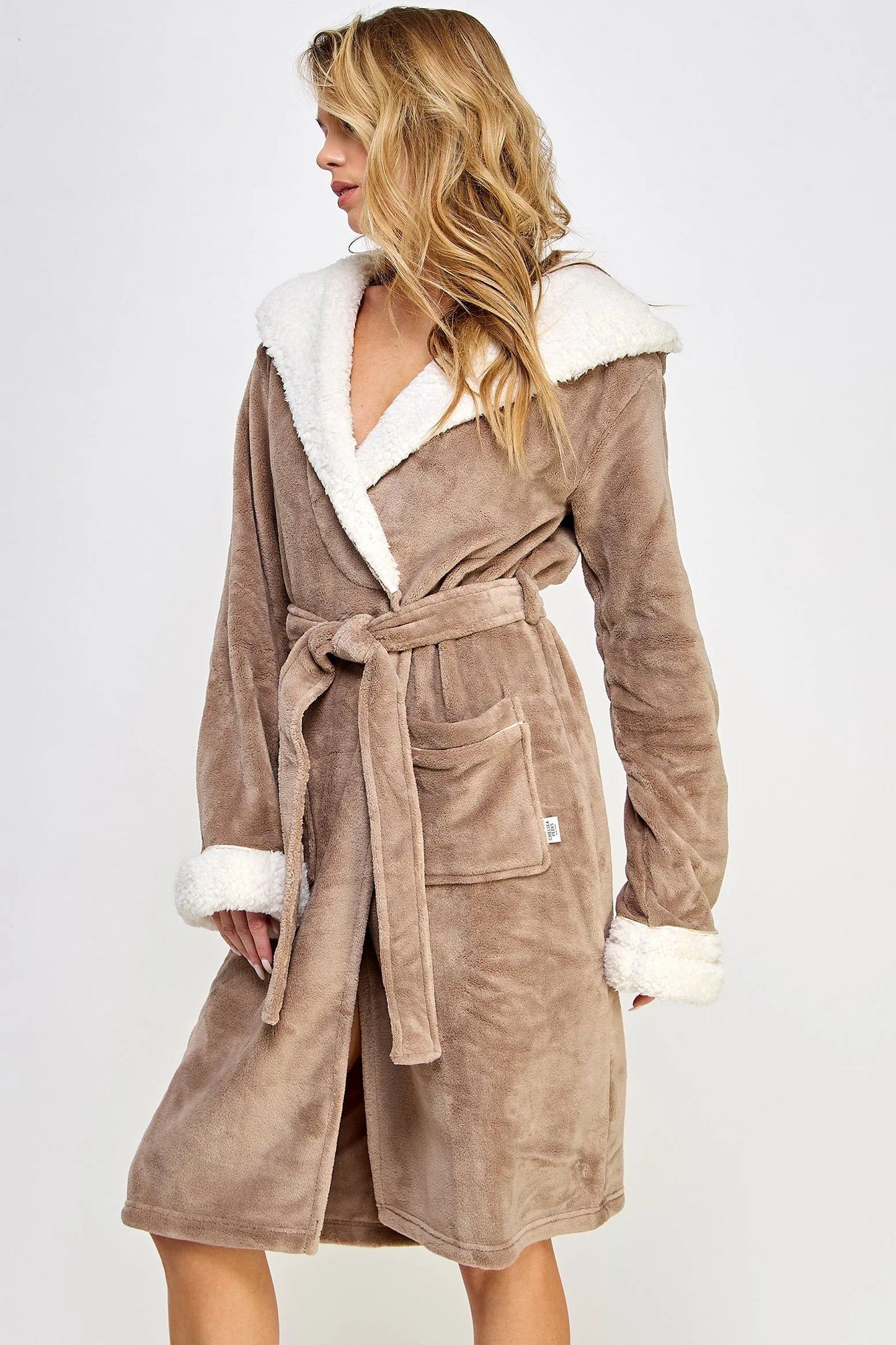 2482 Sydney Robe