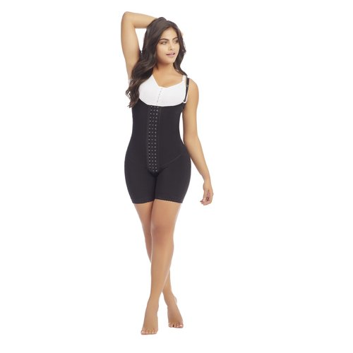 Body Girdle-Mid Thigh 3 level hook. Offers tummy and waist control to show off an hourglas