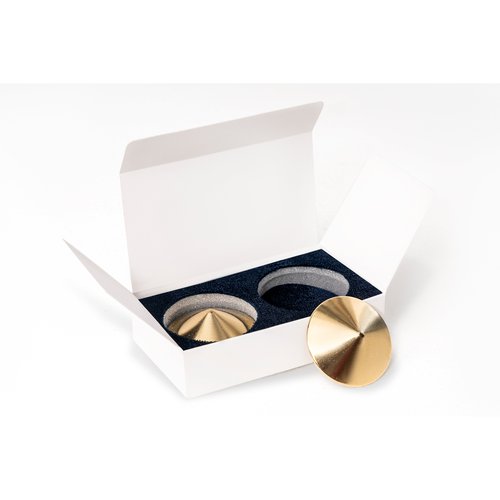 A special luxury item that will give the wow factor to any garment you wear. 24K gold-plat
