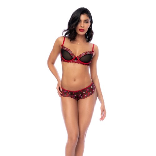 You will look irresistible with this three-piece set in a heart embroidered mesh. Features