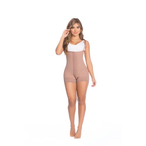 Strapless Body Garment-HipHugger-Braless 3 level hook. Made with smart fabrics of best qua