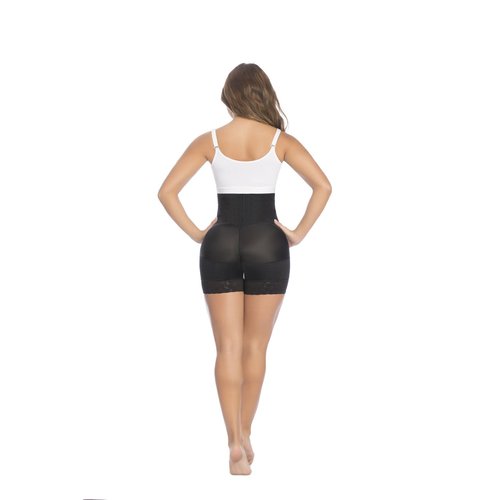 High Waist Control Panty. High waist panty with medium compression to control your abdomen