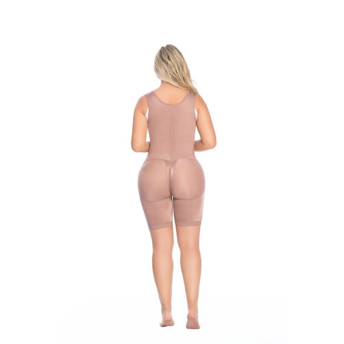 Girdle Abdomen Zipper Thigh. Medium compression girdle, It has 2 lateral closures to impro