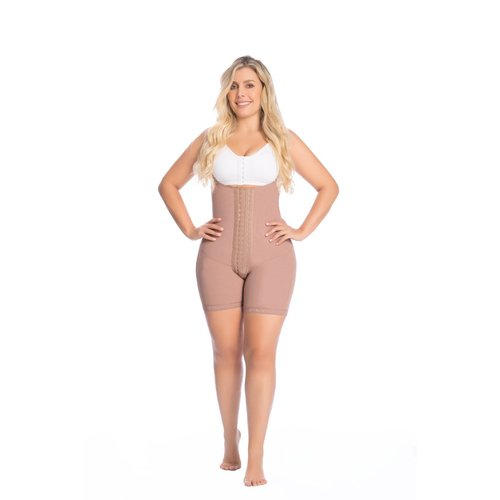 Strapless Body Garment-Mid Thigh 3 level hook. Made with smart fabrics of best quality, co