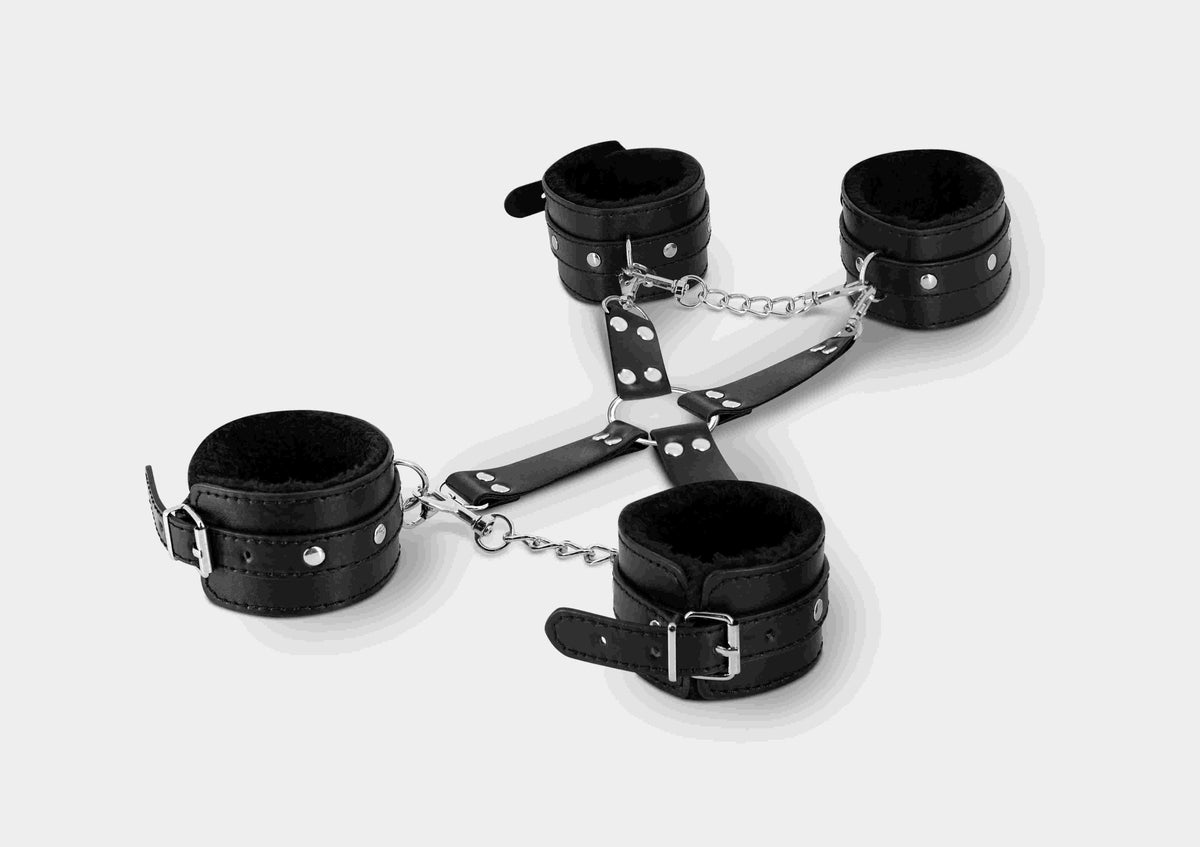 ALL 4'S FUZZY CUFF SET - MP801466BK1S