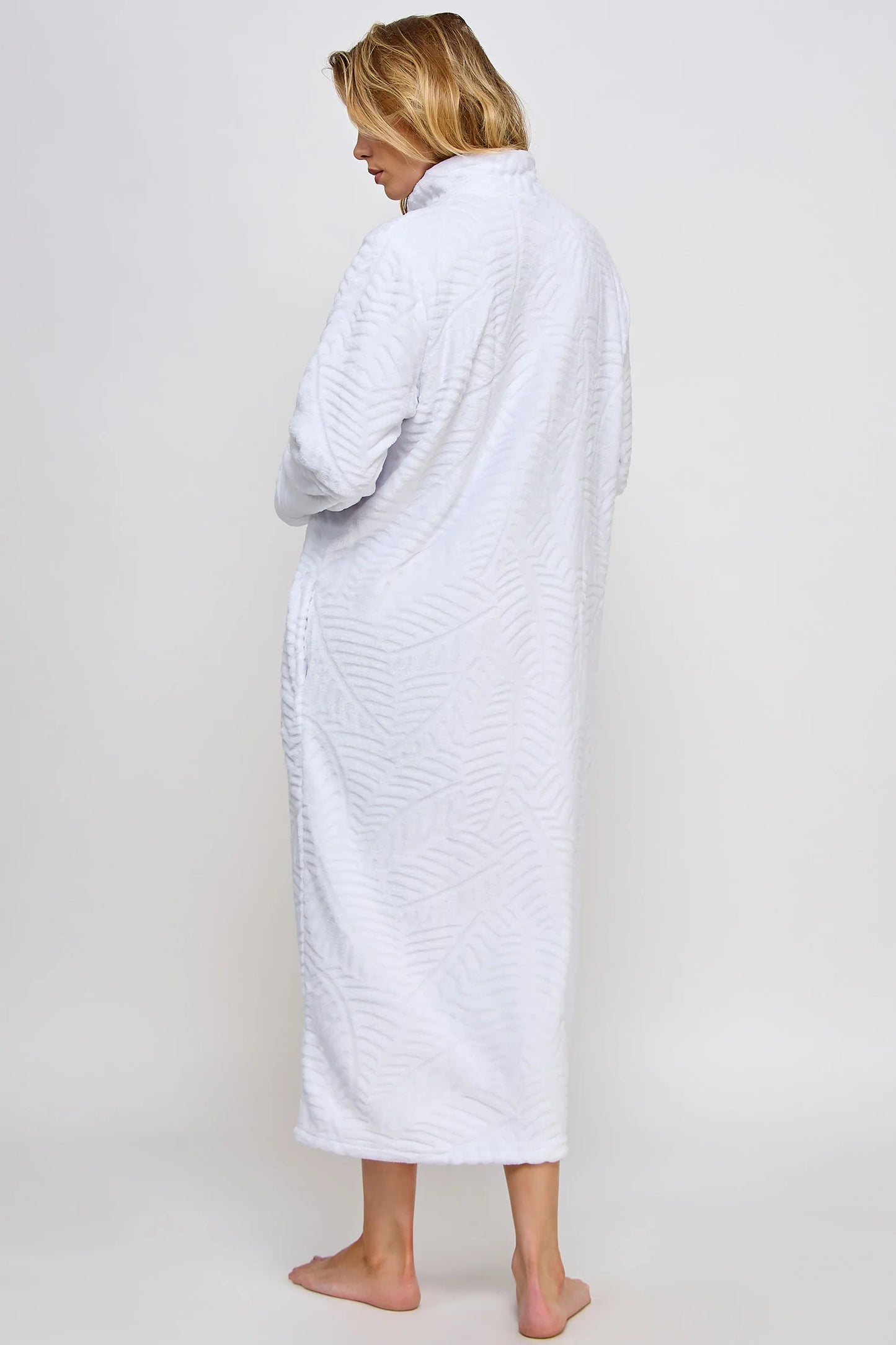 2489 Sabrina Robe