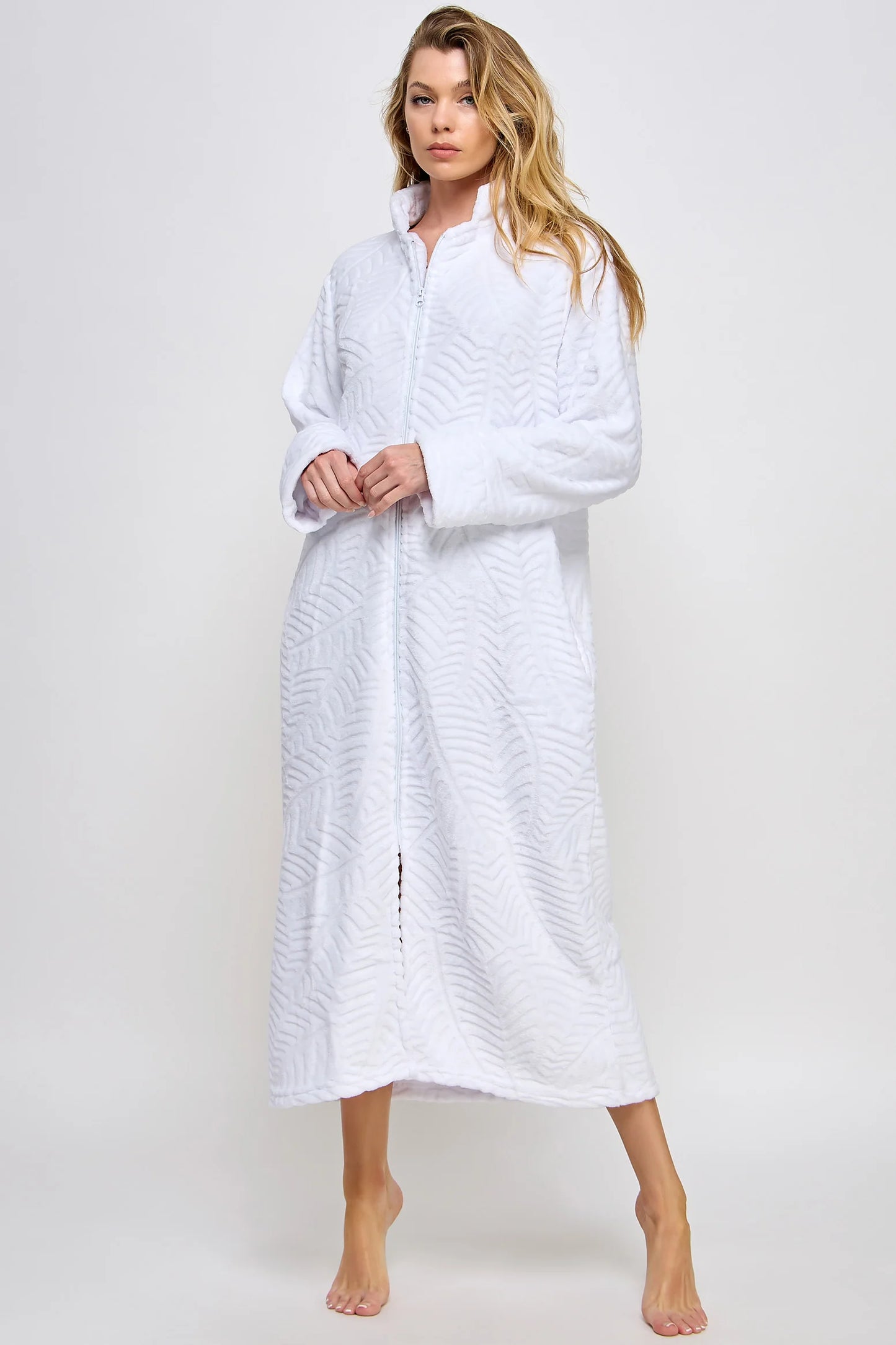 2489 Sabrina Robe