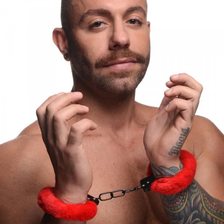 MASTER SERIES CUFFED IN FUR HANDCUFFS RED - XRAG937RED