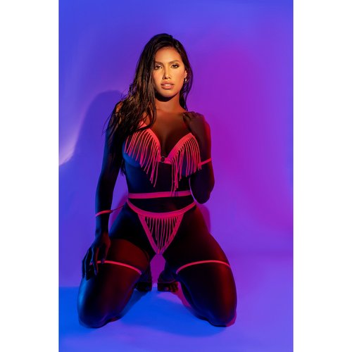Turn up the heat with this playful two-piece set in a vibrant wet-look pink. It