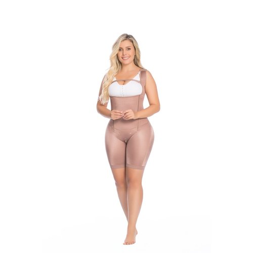 Girdle Abdomen Zipper Thigh. Medium compression girdle, It has 2 lateral closures to impro