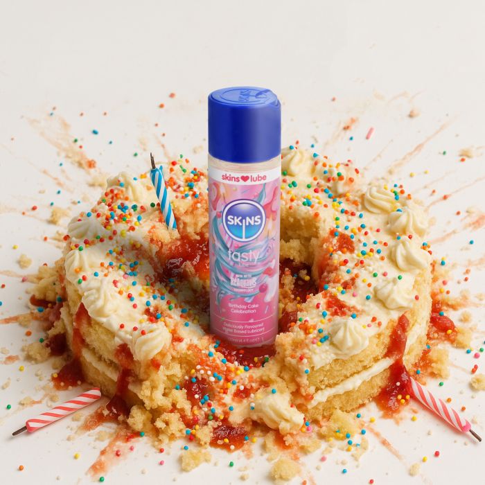 Skins Birthday Cake Water Based Lubricant 4.4 fl oz (130ml) - SKLUBBC4