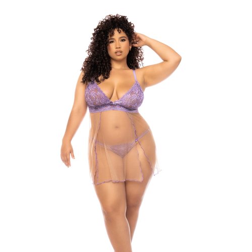 Indulge in a refreshing and feminine style perfect for cozy mornings of breakfast in bed w