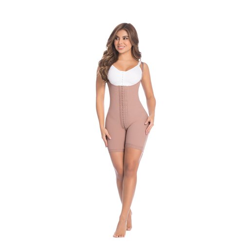 Body Girdle-Mid Thigh 3 level hook. Offers tummy and waist control to show off an hourglas