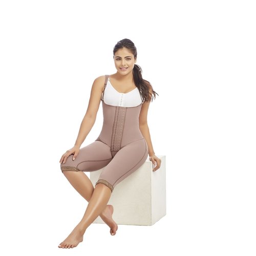 Body Girdle to the Knee-Suspenders-Braless 3 level hook. This is a girdle with clasps that