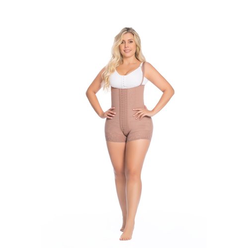 Strapless Body Garment-HipHugger-Braless 3 level hook. Made with smart fabrics of best qua