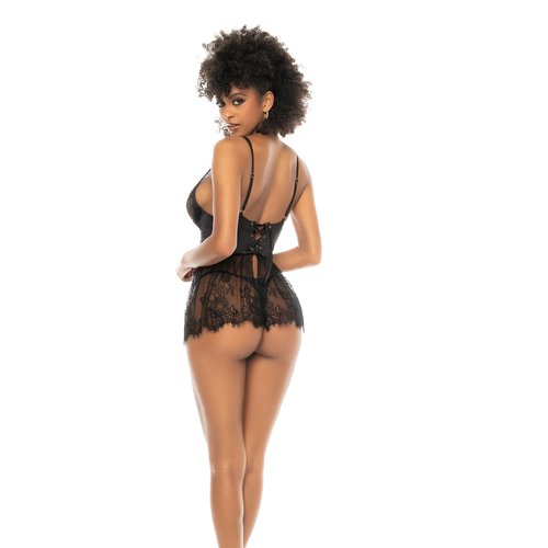 A romantic silhouette with sensual structure, babydoll crafted from contrasts of eyelash l