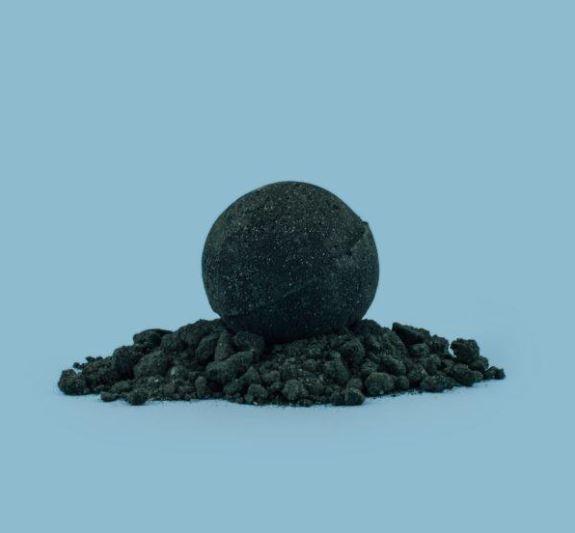 KUSH QUEEN BATH BOMB BLACK MAGIC 250MG
